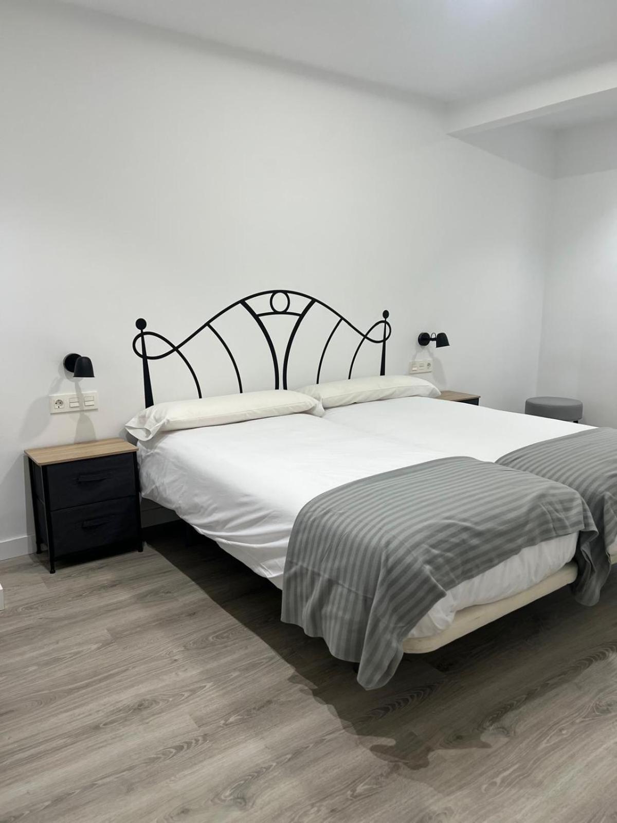 Hostal Monaco Valladolid Exterior photo